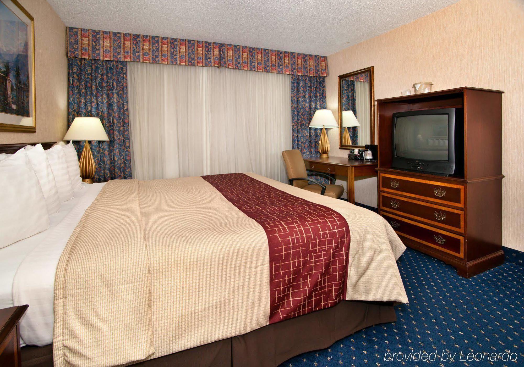 Red Roof Inn Knoxville Central - Papermill Road Bagian luar foto